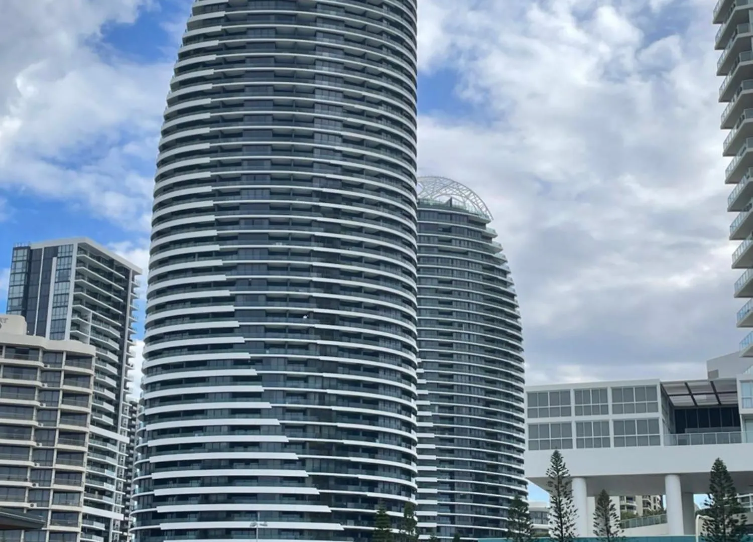4 Bedroom Huge Sub Penthouse Oracle Level 31 Magnif Views 260M2 Family Skyhome Sleeps 8 Adults And 2 Children, Sofa Bed Portacot, High Chair Central To Everything Resort Skyhome 5 Star Luxury Gold Coast